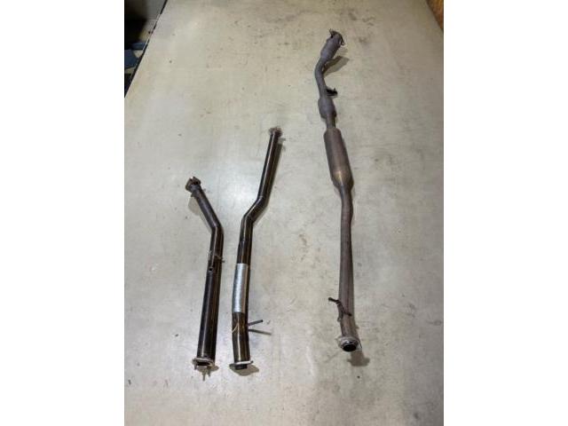 ZRR70W ヴォクシー70 フロント、中間パイプ交換