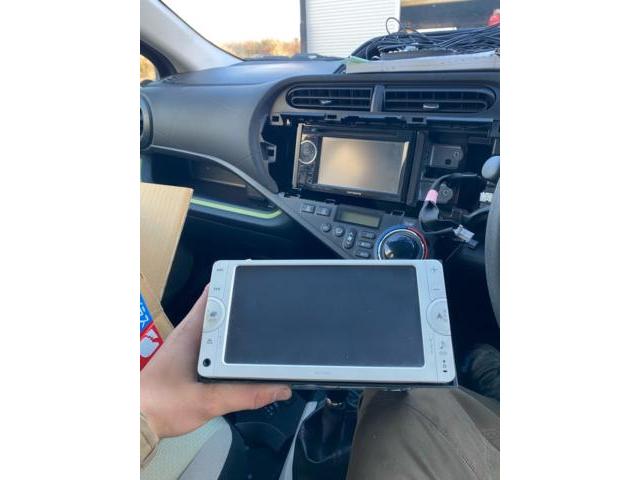 アクア ナビ交換