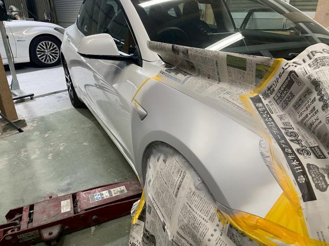 テスラ　モデル３　板金・外装補修