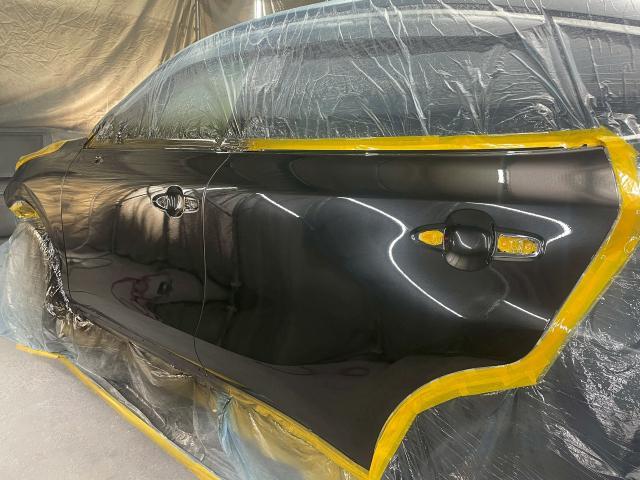 トヨタ　ハリアー　板金・外装補修　左側面　フェンダー　　ドア