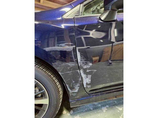 スバル　インプレッサ　鈑金塗装　左側面　ドア　フェンダー