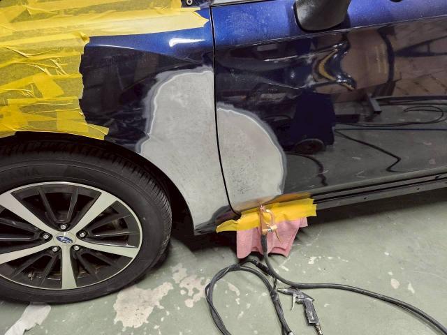 スバル　インプレッサ　鈑金塗装　左側面　ドア　フェンダー