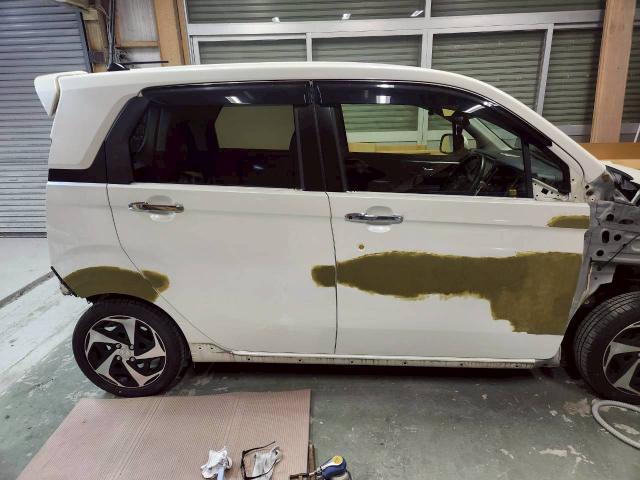 ホンダ　Ｎ－ＷＧＮ　鈑金塗装　右側面　ドア　フェンダー　バンパー