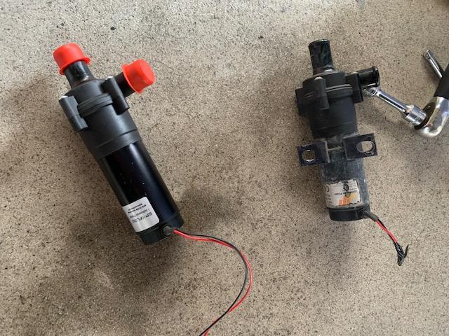 2013y ベンツ スプリンター 電動ウォーターポンプ交換 輸入車 2013y ベンツ スプリンター 電動ウォーターポンプ交換 輸入車