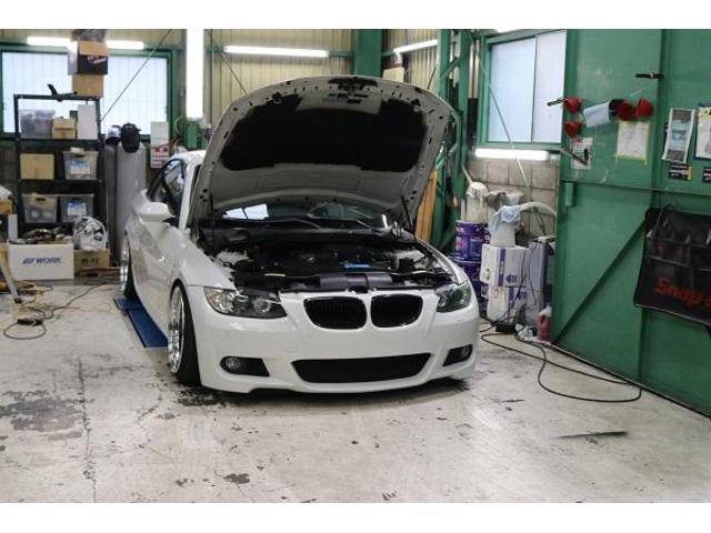 BMW E93 335i M sport エンジンオイル漏れ修理