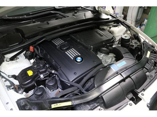 BMW E93 335i M sport エンジンオイル漏れ修理