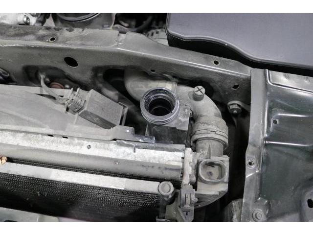 BMW E85 Z4 25i クーラント漏れ修理 メンテナンス