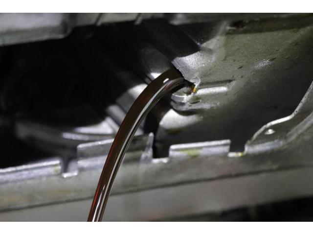BMW E85 Z4 エンジンオイル漏れ修理 メンテナンス