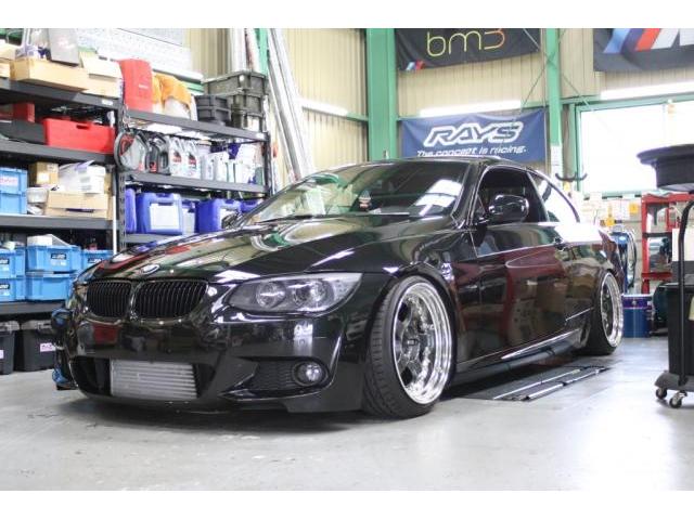 BMW E93 335i cabriolet タイヤ交換 メンテナンス|グーネットピット BMW E93 335i cabriolet タイヤ交換 メンテナンス|グーネットピット