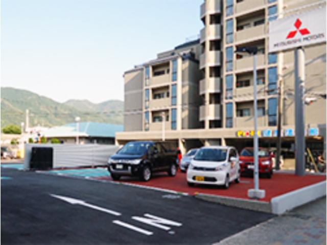 京都三菱自動車販売(株)山科店(2枚目)