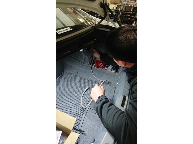 トリプルエス　京都　外車、輸入車修理　BMW　E92　ソーラーパネル取付　アルミホイール鉄粉除去　下廻り点検
