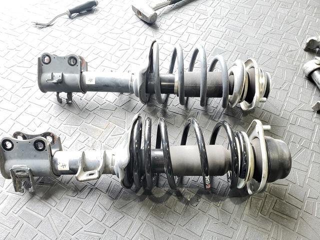 トリプルエス　京都　外車、輸入車修理　スズキ　64エブリイ　ダウンサス取付