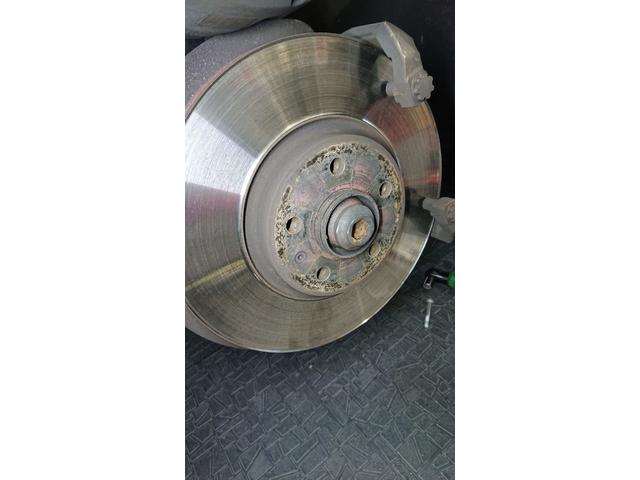 トリプルエス　京都　外車、輸入車修理　アウディA6　4G　前後ブレーキパット交換