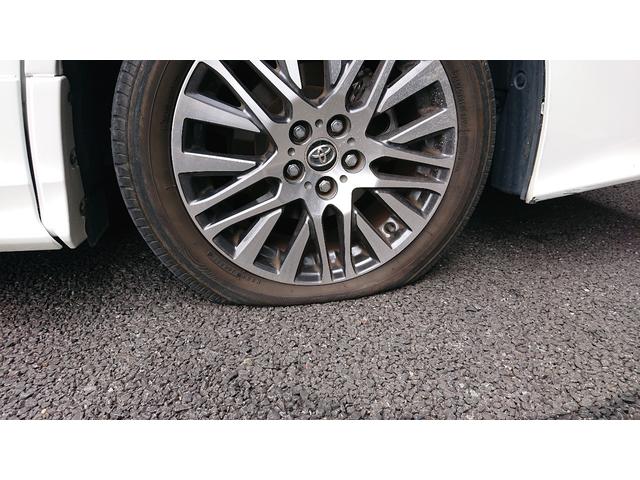 トリプルエス　京都　外車、輸入車修理　W様　３０アルファード　パンク　タイヤ交換