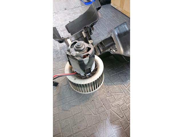 トリプルエス　京都　外車、輸入車修理　K様　BMW　５シリーズ　F10　ブロアモーター交換