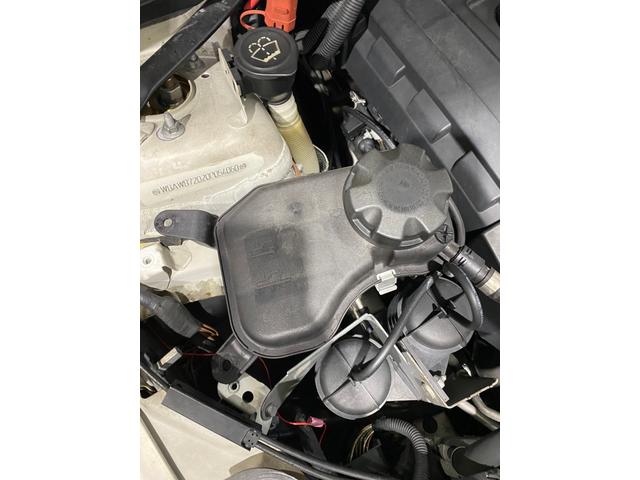 トリプルエス　京都　外車、輸入車修理　Ｈ様　335ⅰ　ＬＬＣ　サブタンク交換