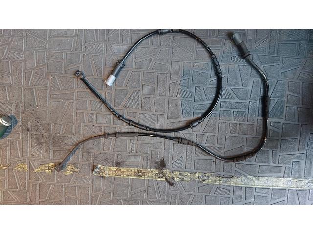 トリプルエス　京都　外車、輸入車修理　ミニクーパーS　リアブレーキパット　パットセンサー交換