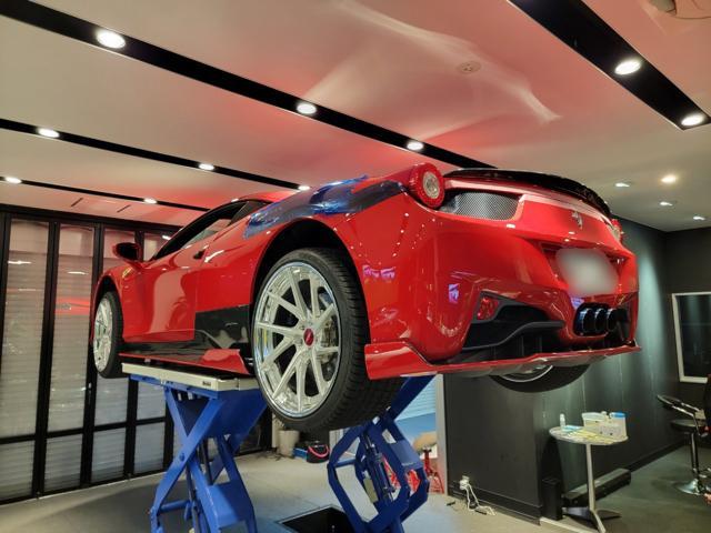 トリプルエス　京都　外車　輸入車整備　
フェラーリ　Ferrari 458 イタリア　F Iフルエキゾーストマフラー　交換　SVRエアロ取り付け