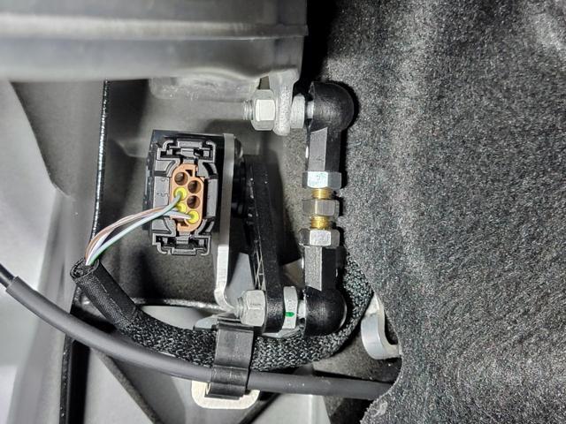 トリプルエス　京都　外車　輸入車整備　
ロールスロイス　カリナン　iiD ロアリングキット　取り付け