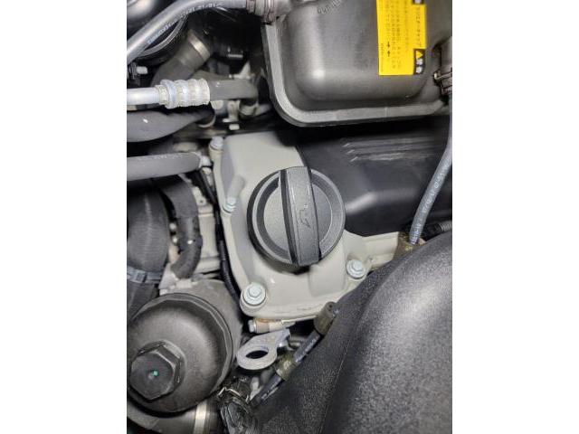 トリプルエス　京都　外車　輸入車整備　京都府　O様　BMW M3  オイル漏れ　点検　洗浄　フィラーキャップ　交換