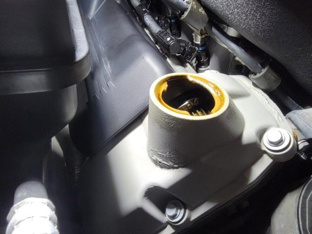 トリプルエス　京都　外車　輸入車整備　京都府　O様　BMW M3  オイル漏れ　点検　洗浄　フィラーキャップ　交換