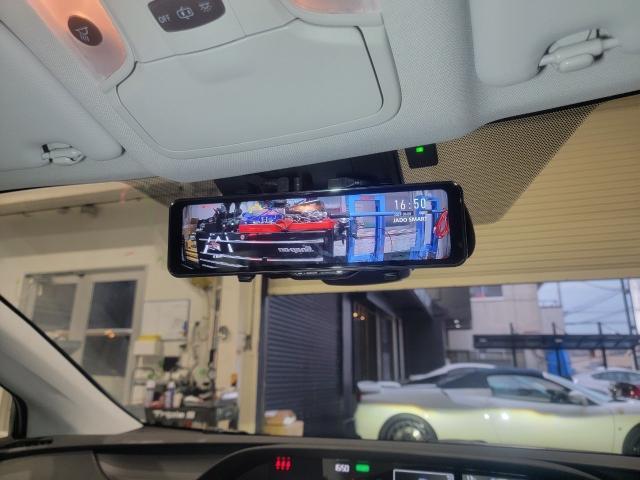 トリプルエス　京都　外車　輸入車整備　京都府　Y様　トヨタ　プリウス　50系　デジタルインナーミラー　取付