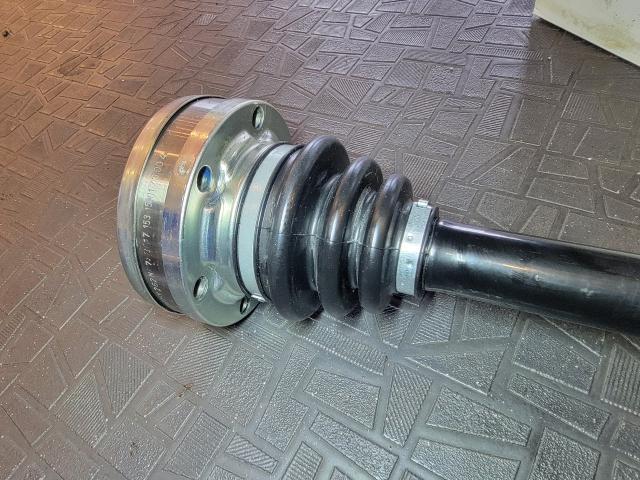 トリプルエス　京都　外車　輸入車整備　大阪府　Y様　マセラティ　グラントゥーリズモ　ドライブシャフトブーツ交換　オイル交換　サスペンション・足回りパーツ取付