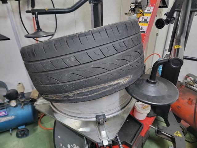 トリプルエス　京都　外車　輸入車整備　京都府　F様　メルセデスベンツ　Ｓクラス　タイヤ交換　サスペンション・足回りパーツ取付