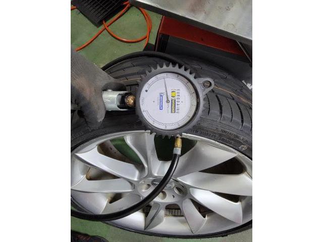 トリプルエス　京都　外車　輸入車整備　京都府　F様　メルセデスベンツ　Ｓクラス　タイヤ交換　サスペンション・足回りパーツ取付