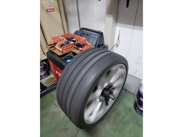 トリプルエス　京都　外車　輸入車整備　京都府　F様　メルセデスベンツ　Ｓクラス　タイヤ交換　サスペンション・足回りパーツ取付