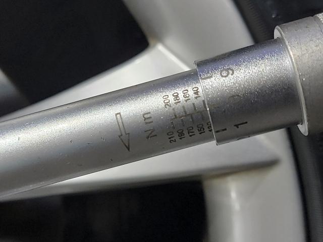 トリプルエス　京都　外車　輸入車整備　京都府　F様　メルセデスベンツ　Ｓクラス　タイヤ交換　サスペンション・足回りパーツ取付