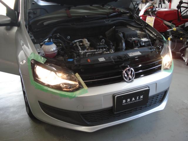大阪府、東大阪市より!VWポロのヘットライト球の交換をさせて頂き