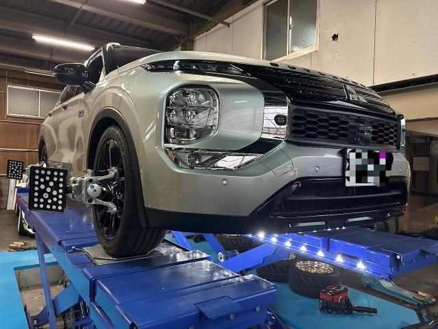 ミツビシ　アウトランダーPHEV RSR車高調取付