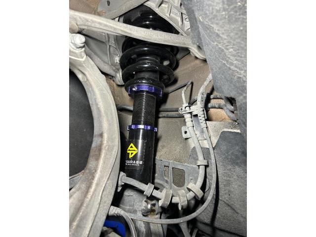 アウディ　ＲＳ４アバント　車高調交換