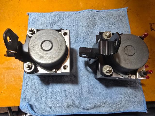 ダイハツ　ミラバン　Ｌ２７５Ｖ　ABS警告灯点灯　ABSアクチュエーター交換　奈良　生駒