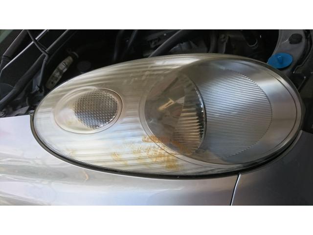 ヘッドライトのクモリ除去！クモリ過ぎると車検も通りません