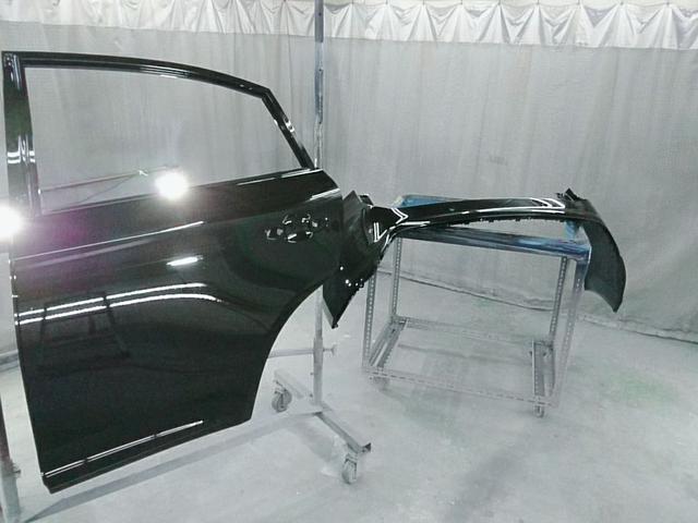 ハリヤー　修理　高級車もお任せ下さい！
保険修理もご安心ください