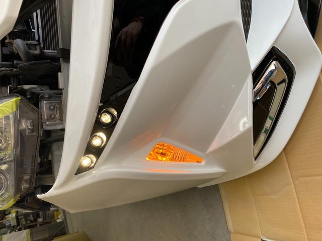 30 プリウス前期　ヴァルドフルエアロ取り付け