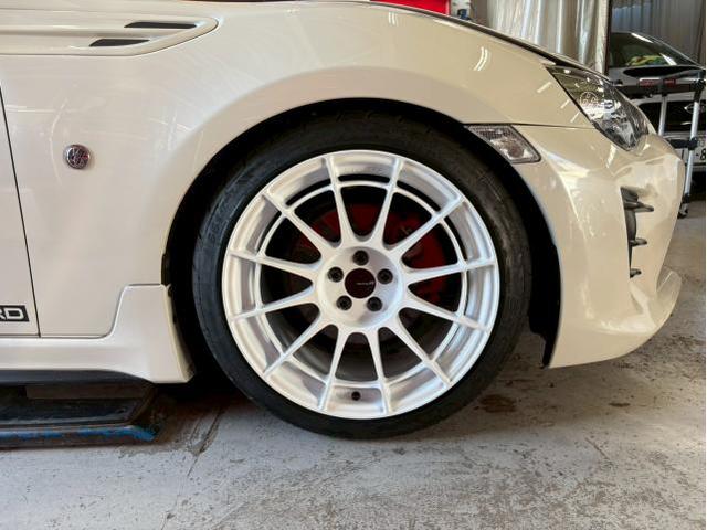 トヨタ　８６　ホイール・タイヤ交換　車高調整　キャンバー調整　アライメント調整