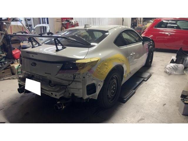 スバル　ＢＲＺ　外装品・エアロパーツ取付　ブリッツ　オーバーフェンダー　フェンダー切り上げ