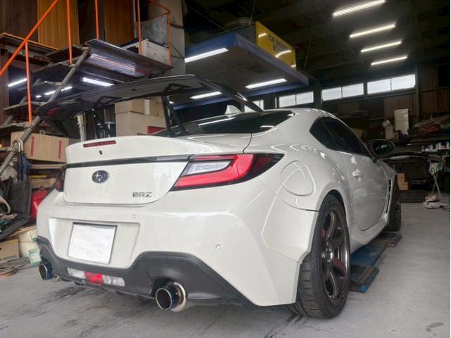 スバル　ＢＲＺ　外装品・エアロパーツ取付　ブリッツ　オーバーフェンダー　フェンダー切り上げ