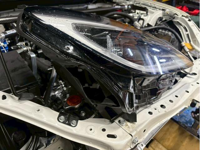 スバル　ＢＲＺ　板金・外装補修　サーキット　事故　バンパー交換　ラジエーター交換　コンデンサー交換　ヘッドライト交換　