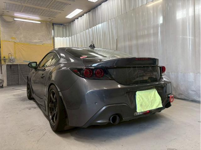 トヨタ　ＧＲ８６　近藤エンジニアリング様　カーボントランク　カスタムペイント　クリア塗装