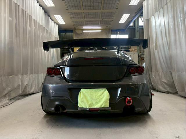 トヨタ　ＧＲ８６　近藤エンジニアリング様　カーボントランク　カスタムペイント　クリア塗装