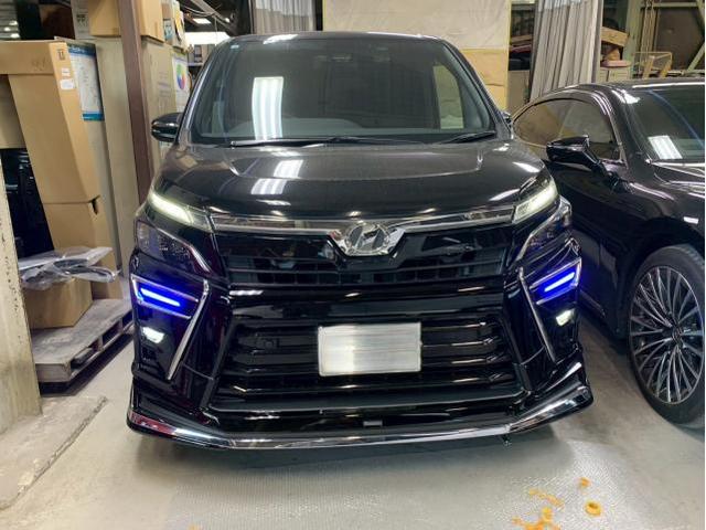 トヨタ　ヴォクシー　フロントバンパー交換　保険
