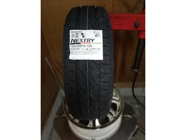 ダイハツ　タントエグゼ　タイヤ交換