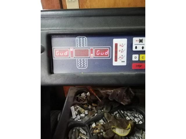 ダイハツ　タントエグゼ　タイヤ交換