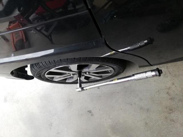 トヨタ　タンク　タイヤ交換