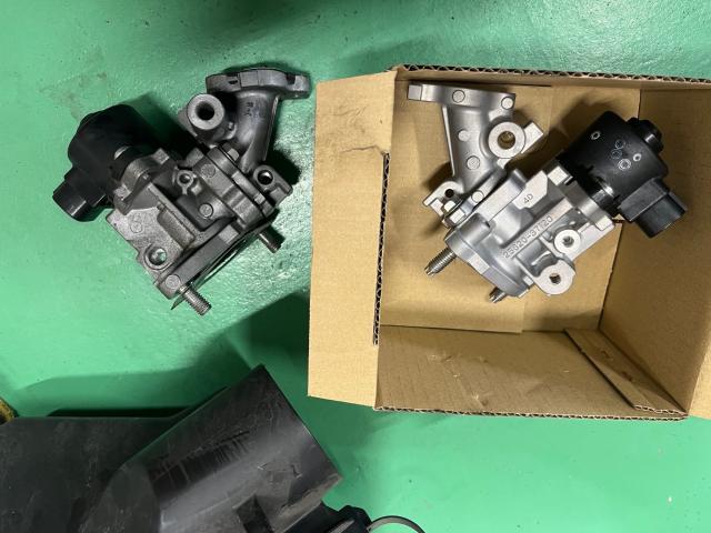 プリウスZVW30 チェックランプ点灯　岸和田市　自動車販売　自動車買取査定　自動車任意保険　鈑金修理　車検　点検 お車のことならお気軽にご相談ください