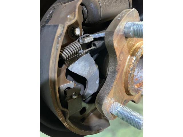 スズキ　キャリートラック　令和３年式　発進時クリープ現象ない　岸和田市　自動車販売　自動車買取査定　自動車任意保険　鈑金修理　車検　点検 お車のことならお気軽にご相談ください